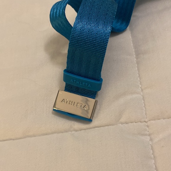 Athleta Excursion Mini Belt Bag - Picture 3 of 8